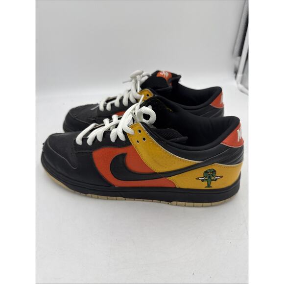 Size 11 - Nike Dunk Pro SB Low Raygun main image 7